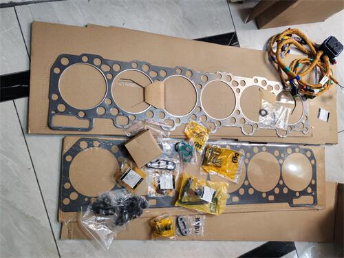 卡特160K平地機(jī)與962G裝載機(jī)：C7.1發(fā)動機(jī)缸蓋墊片1334995的卓越性能與應(yīng)用